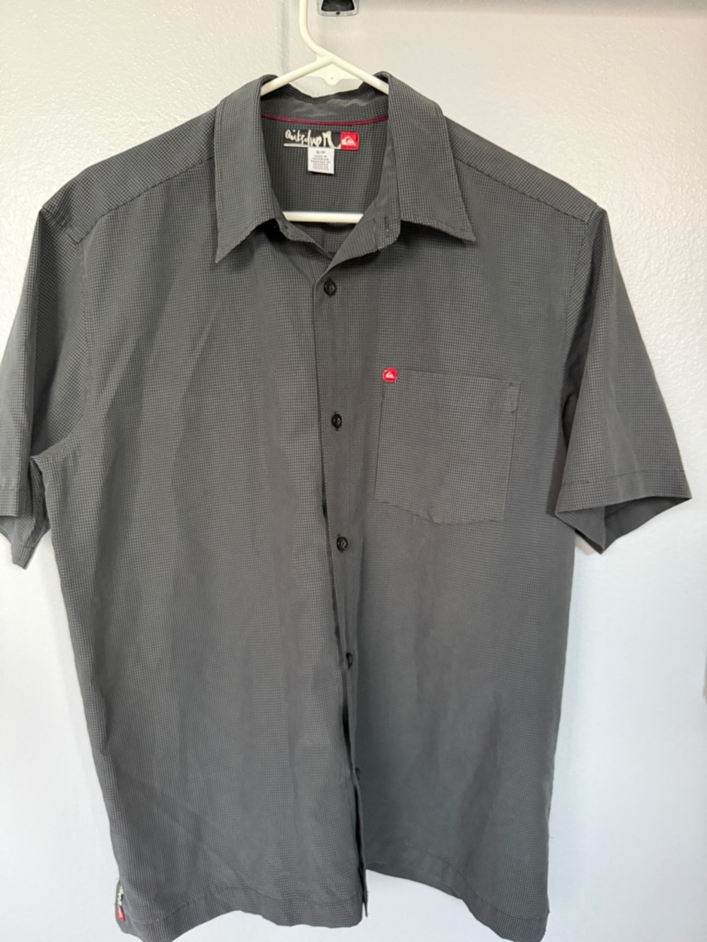Quiksilver Short-Sleeve Gray Casual Button-Down Shirt